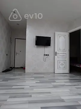 Kirayə verilir 2 otaqlı köhnə tikili 50 m²
