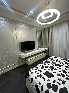 Kirayə verilir 3 otaqlı yeni tikili 180 m²