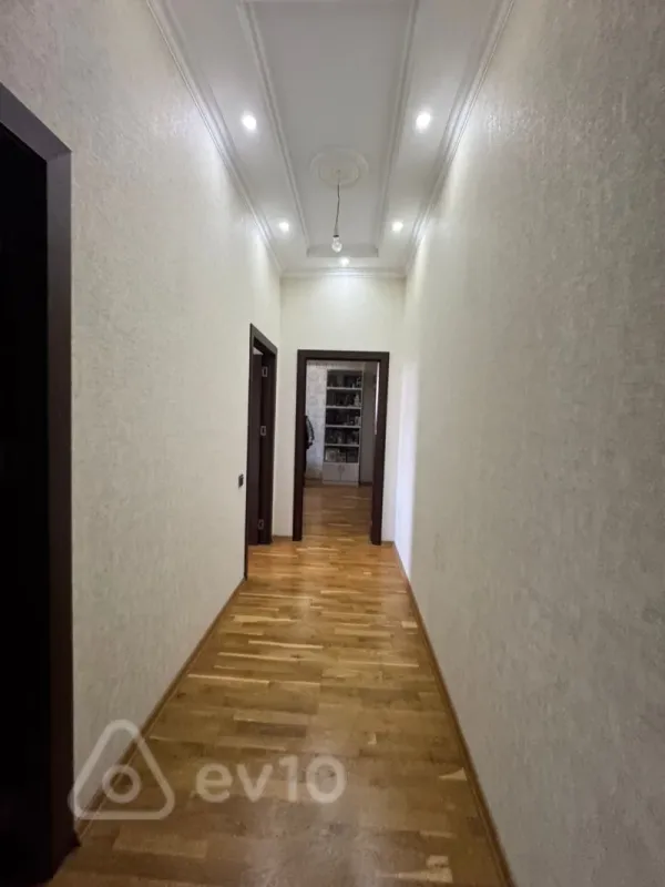 Satılır 2 otaqlı yeni tikili 75 m²