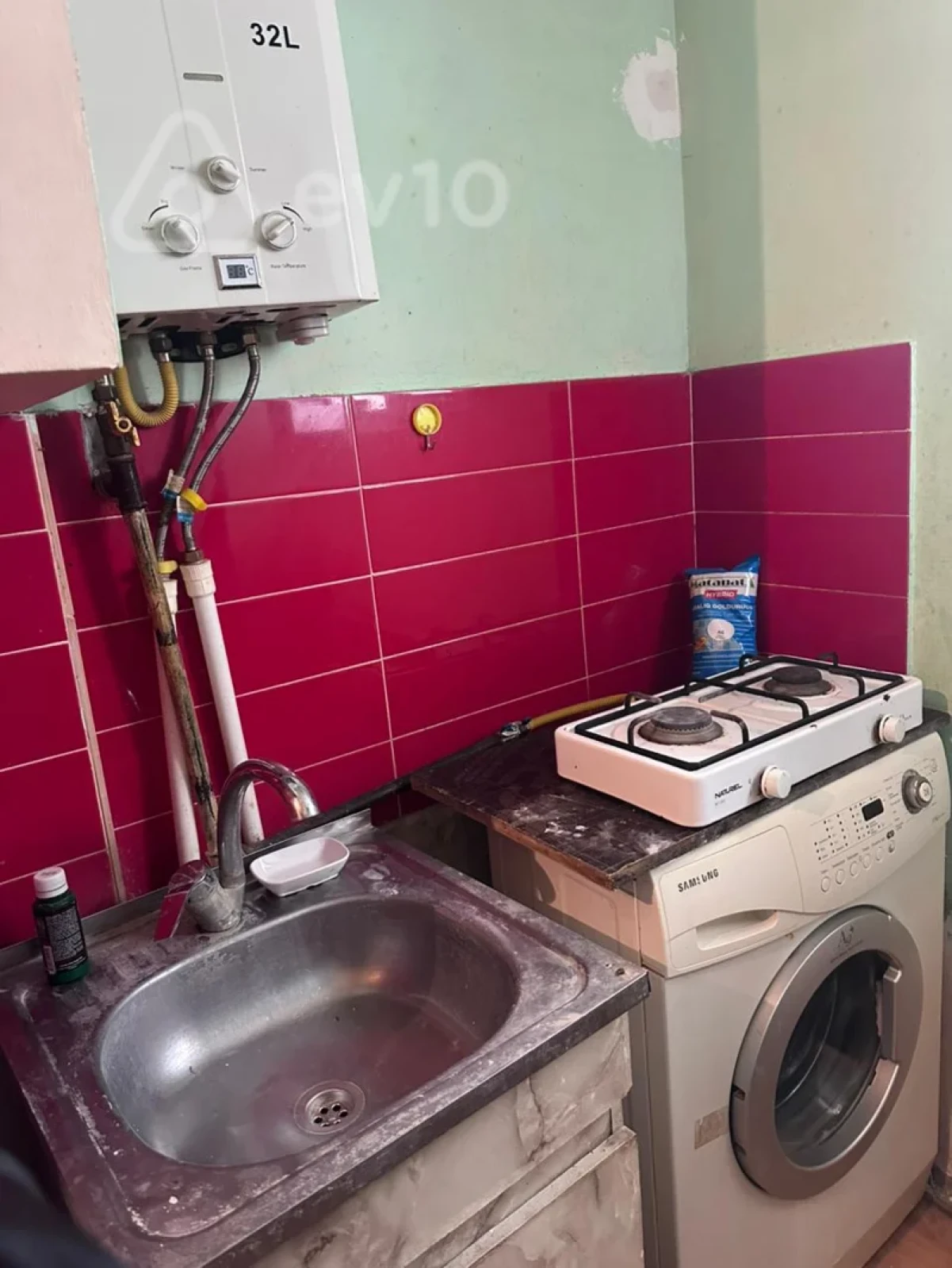 Kirayə verilir 1 otaqlı həyət evi 30 m²