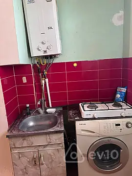 Kirayə verilir 1 otaqlı həyət evi 30 m²