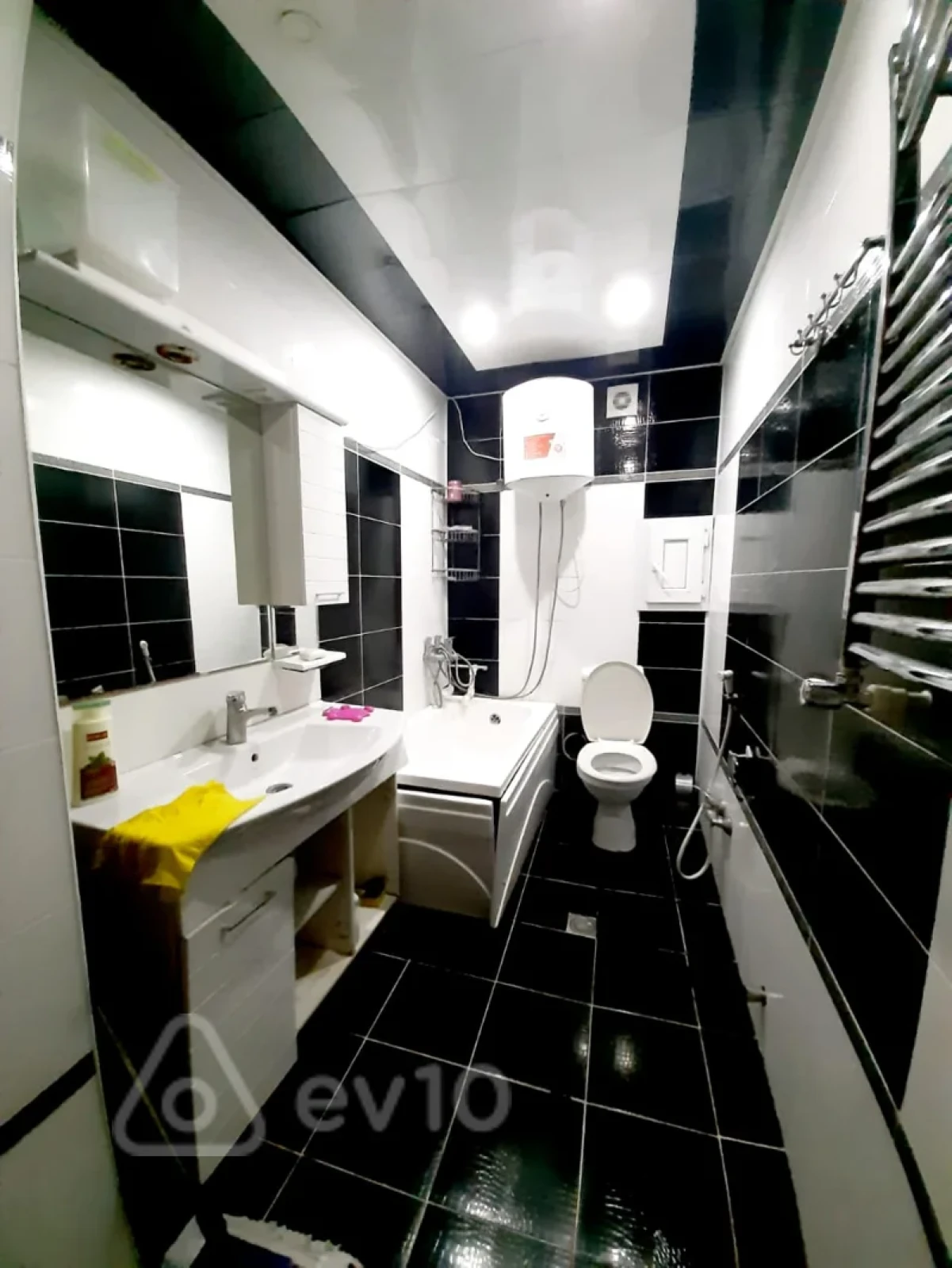 Kirayə verilir 2 otaqlı yeni tikili 70 m²