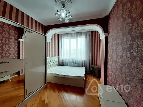 Kirayə verilir 2 otaqlı yeni tikili 70 m²