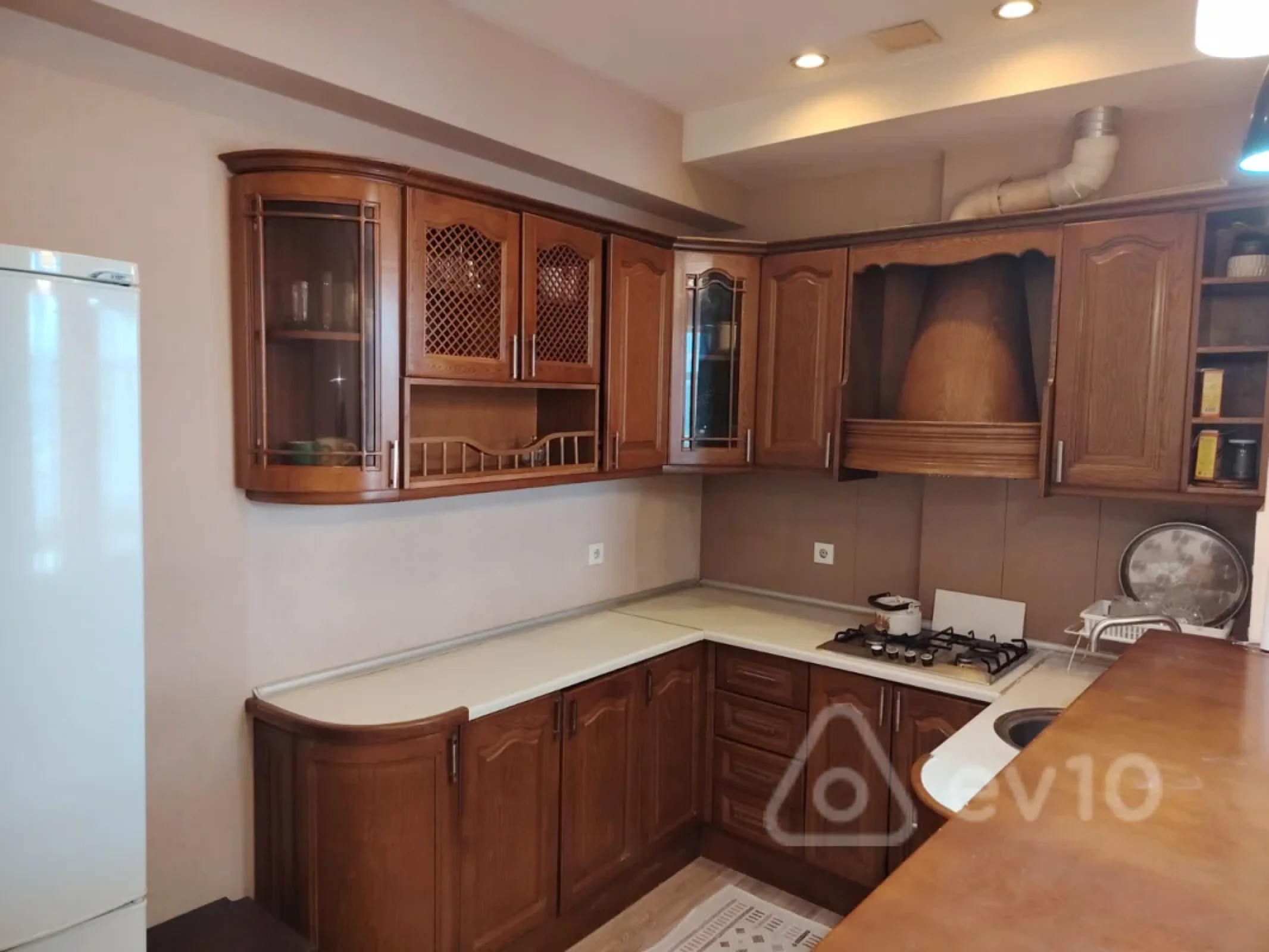 Kirayə verilir 3 otaqlı yeni tikili 125 m²