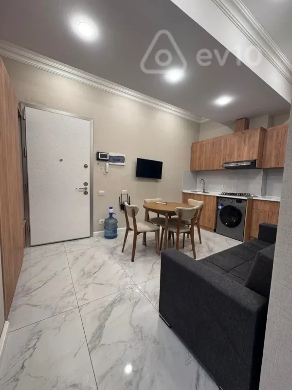 Satılır 2 otaqlı yeni tikili 60 m²
