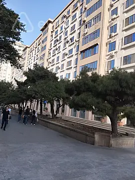 Satılır 3 otaqlı köhnə tikili 80 m² — Bakı, Nərimanov 3 otaq 80.00 m²