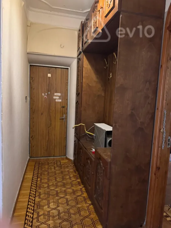 Kirayə verilir 1 otaqlı köhnə tikili 35 m²