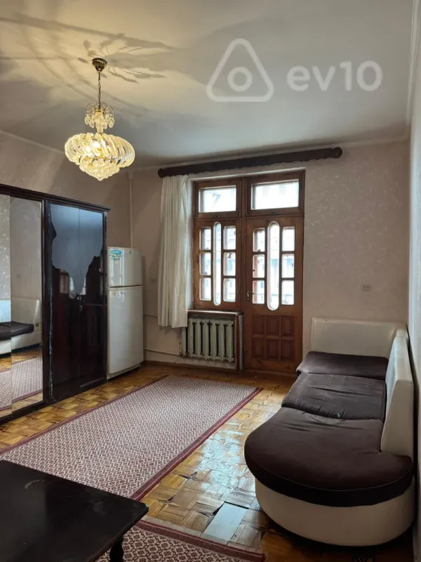 Kirayə verilir 1 otaqlı köhnə tikili 35 m²