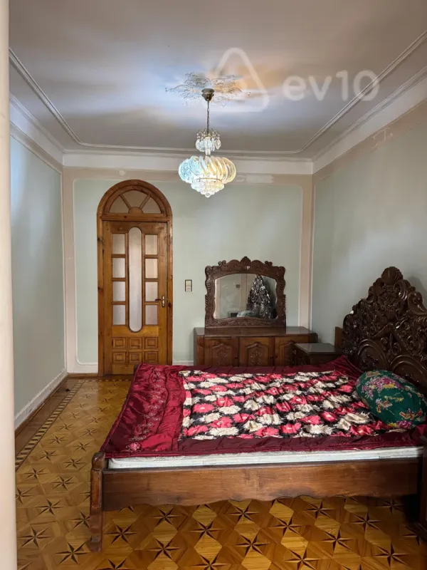 Kirayə verilir 1 otaqlı köhnə tikili 35 m²