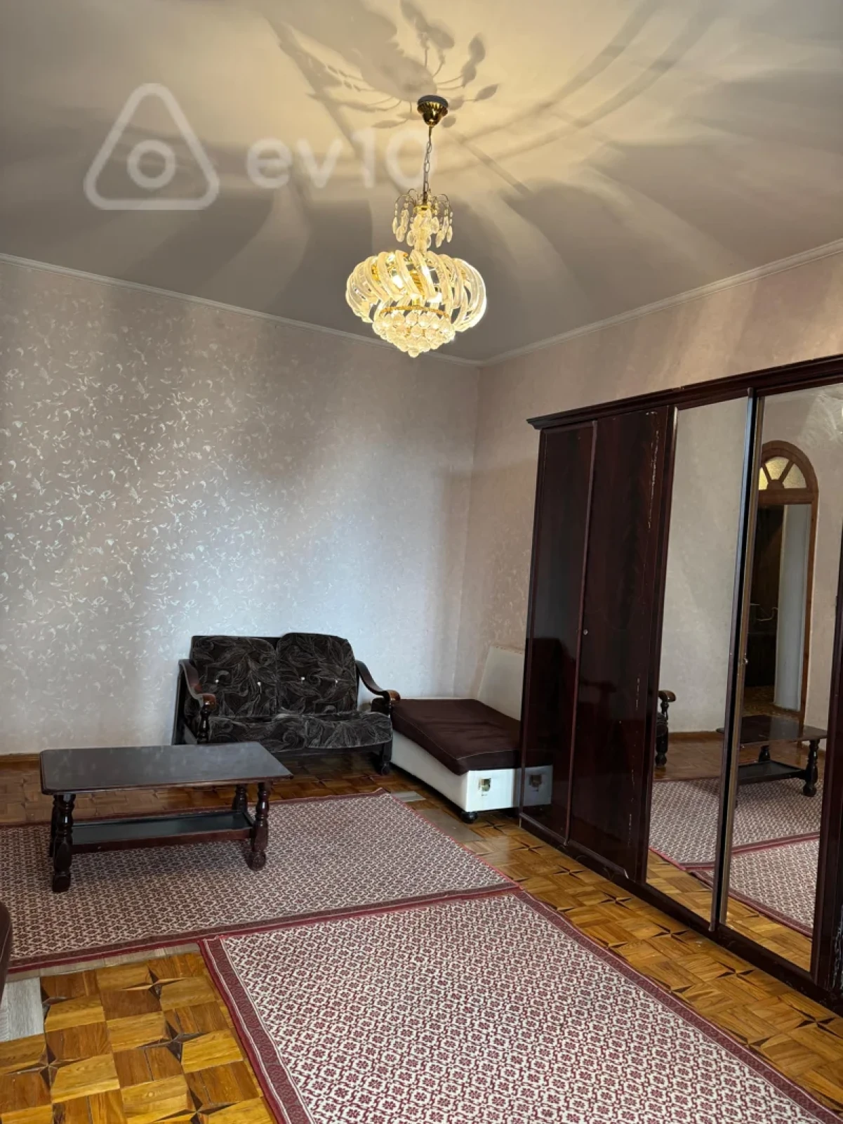 Kirayə verilir 1 otaqlı köhnə tikili 35 m²