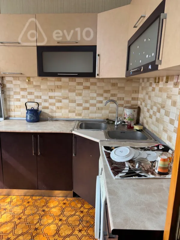 Kirayə verilir 1 otaqlı köhnə tikili 35 m²