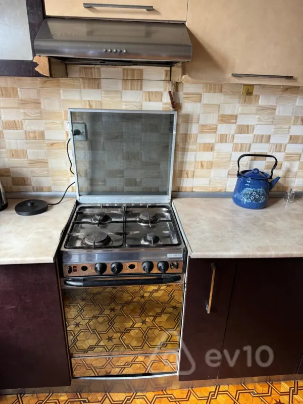 Kirayə verilir 1 otaqlı köhnə tikili 35 m²