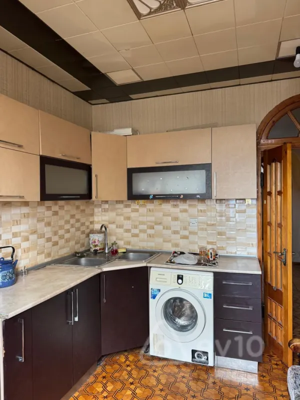 Kirayə verilir 1 otaqlı köhnə tikili 35 m²