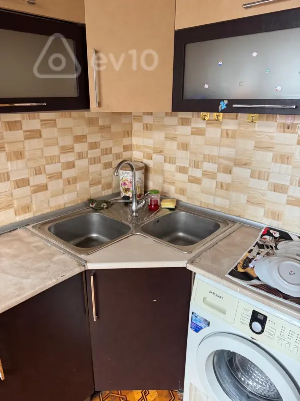 Kirayə verilir 1 otaqlı köhnə tikili 35 m²