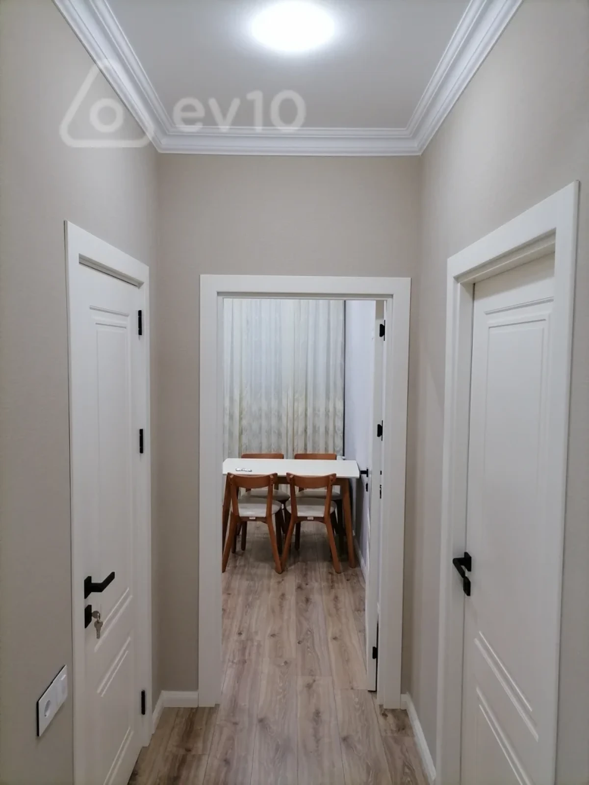 Kirayə verilir 2 otaqlı yeni tikili 68 m²