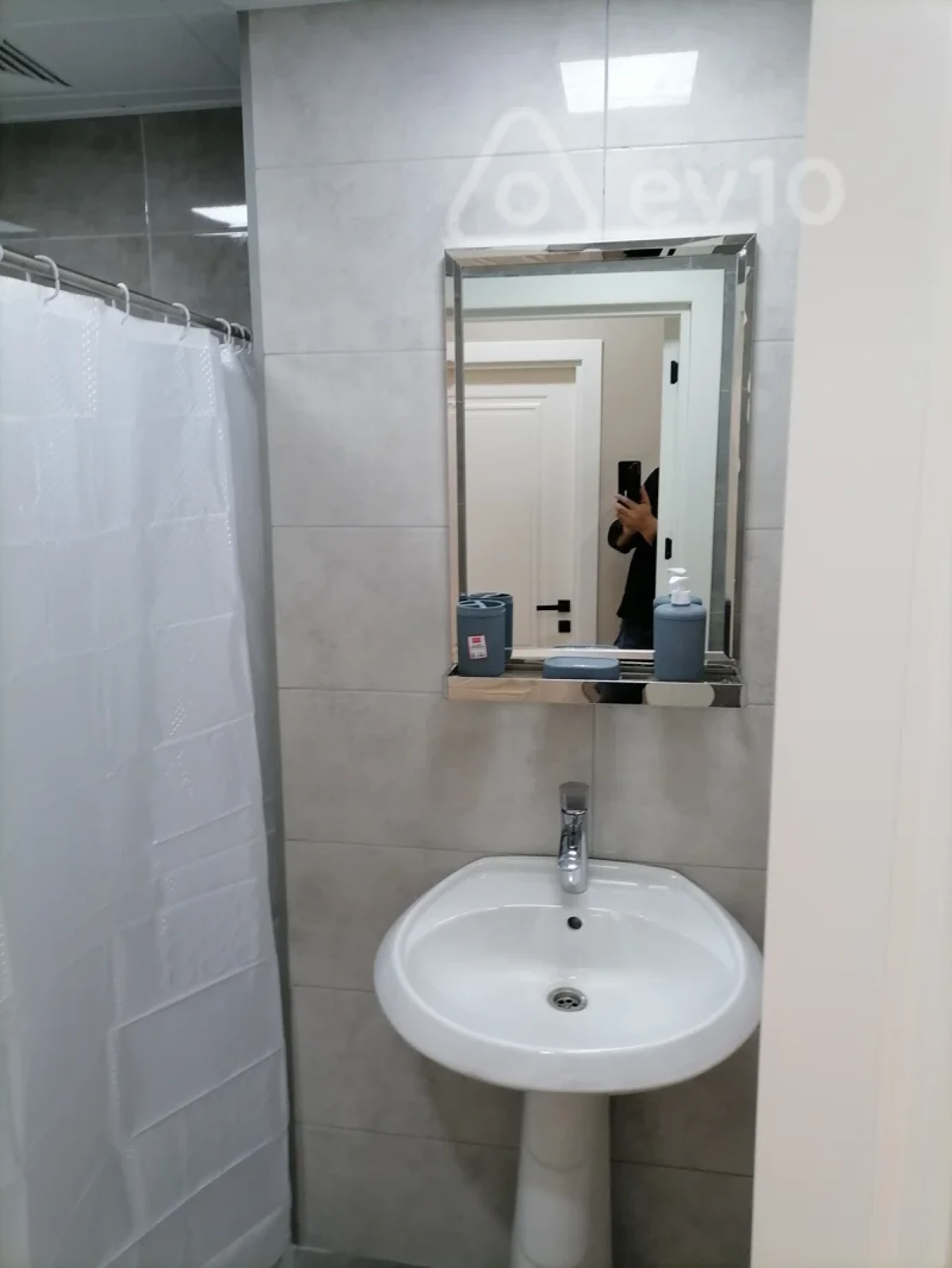 Kirayə verilir 2 otaqlı yeni tikili 68 m²