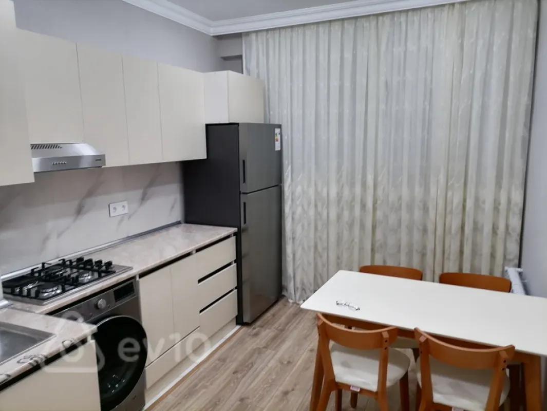 Kirayə verilir 2 otaqlı yeni tikili 68 m²