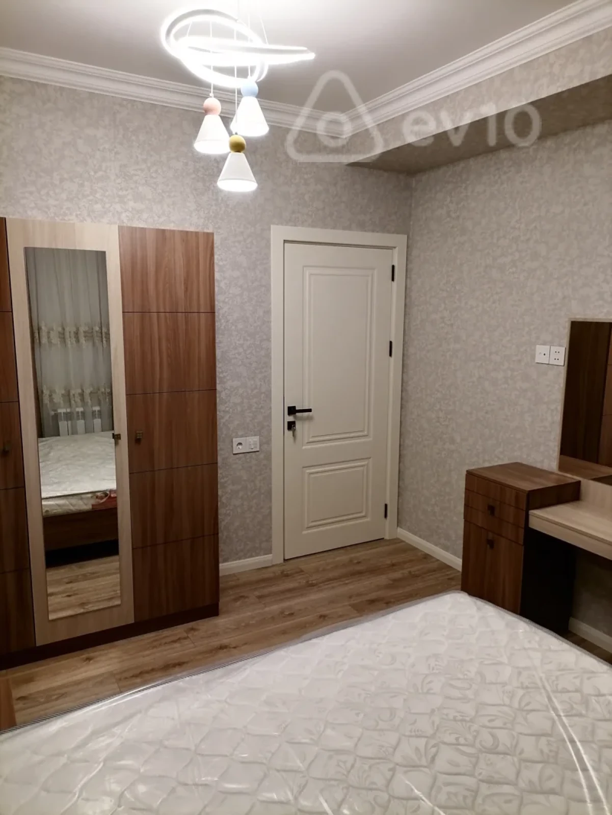 Kirayə verilir 2 otaqlı yeni tikili 68 m²