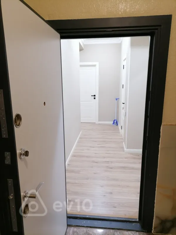 Kirayə verilir 2 otaqlı yeni tikili 68 m²