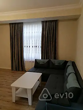 Kirayə verilir 2 otaqlı yeni tikili 68 m²