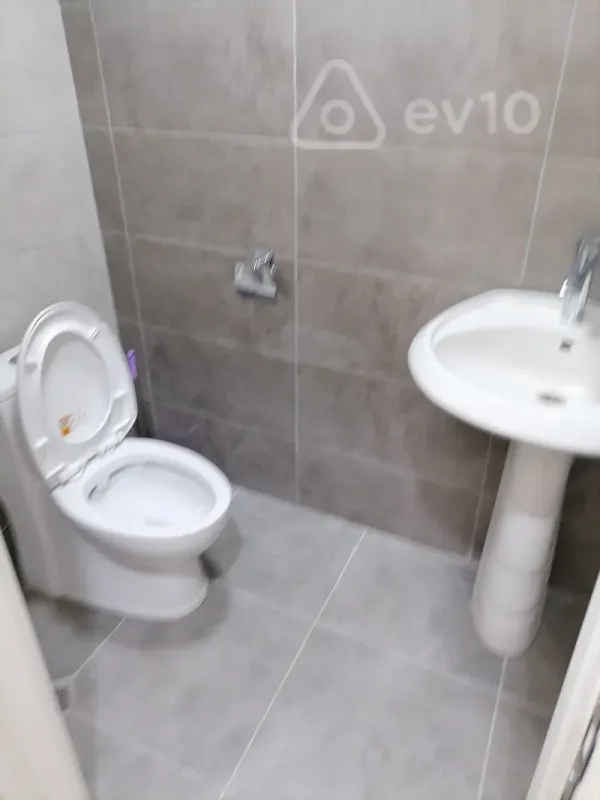 Kirayə verilir 2 otaqlı yeni tikili 68 m²
