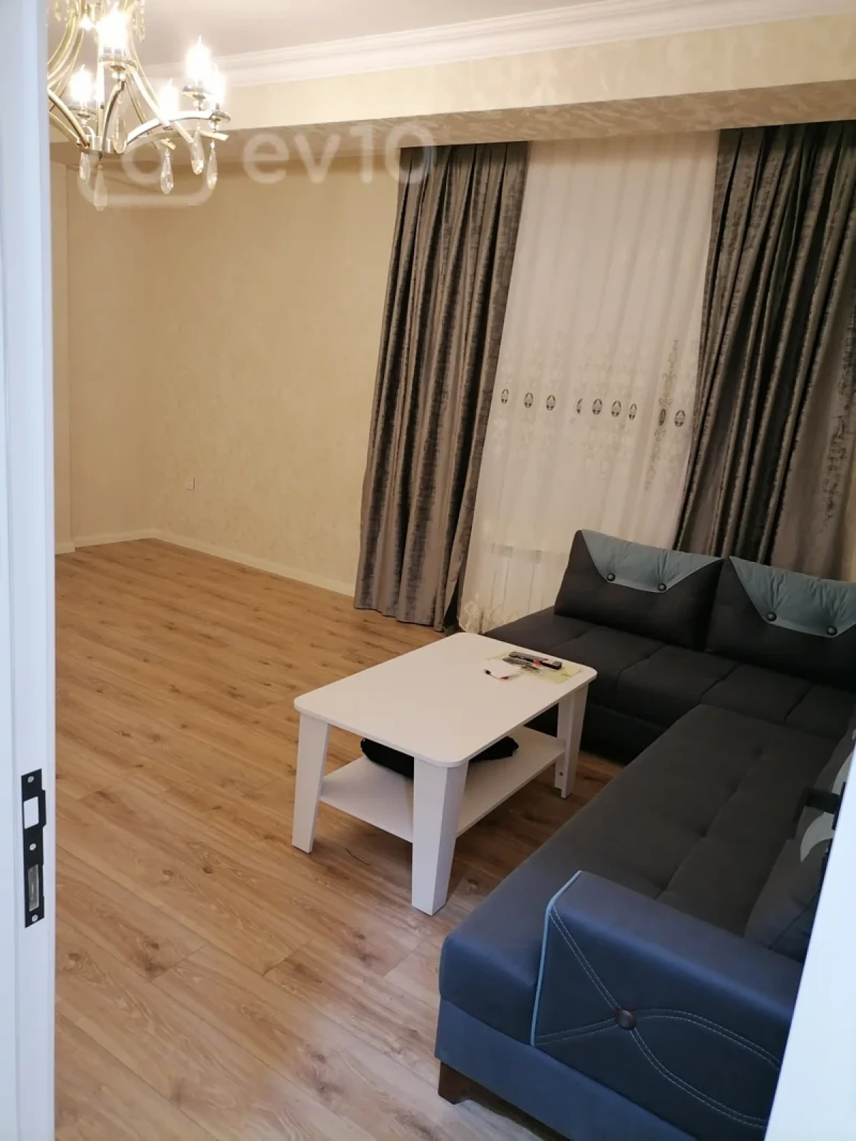 Kirayə verilir 2 otaqlı yeni tikili 68 m²
