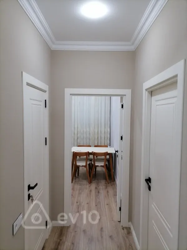 Kirayə verilir 2 otaqlı yeni tikili 68 m²