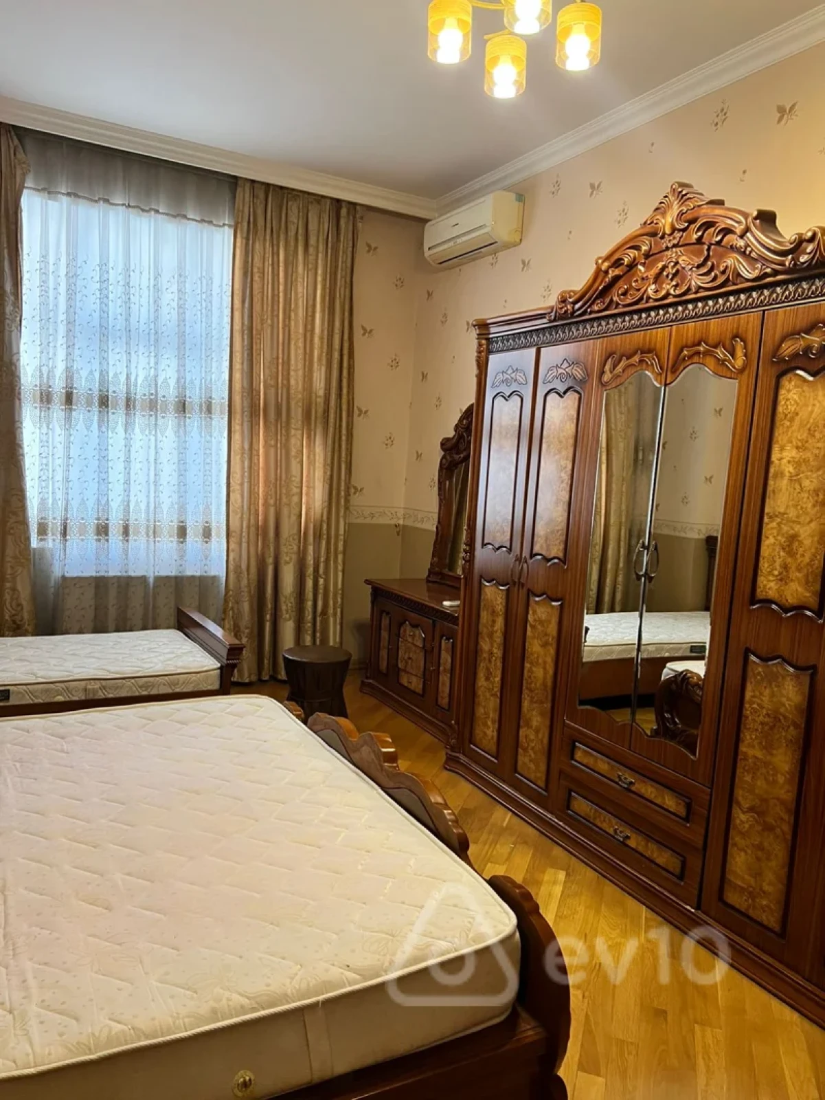 Kirayə verilir 2 otaqlı yeni tikili 113 m²