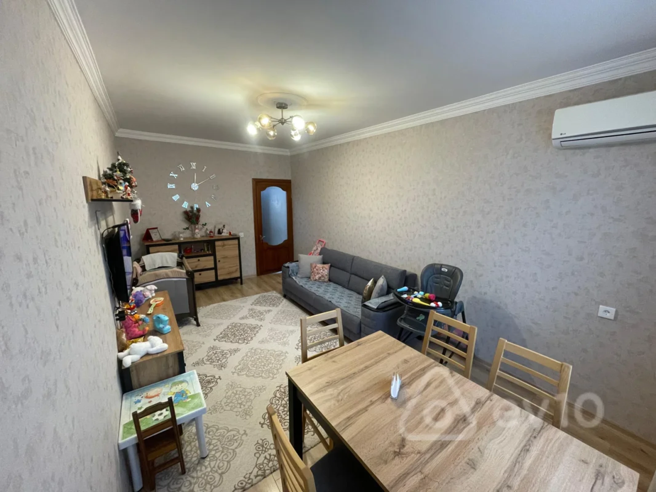Satılır 4 otaqlı köhnə tikili 60 m²