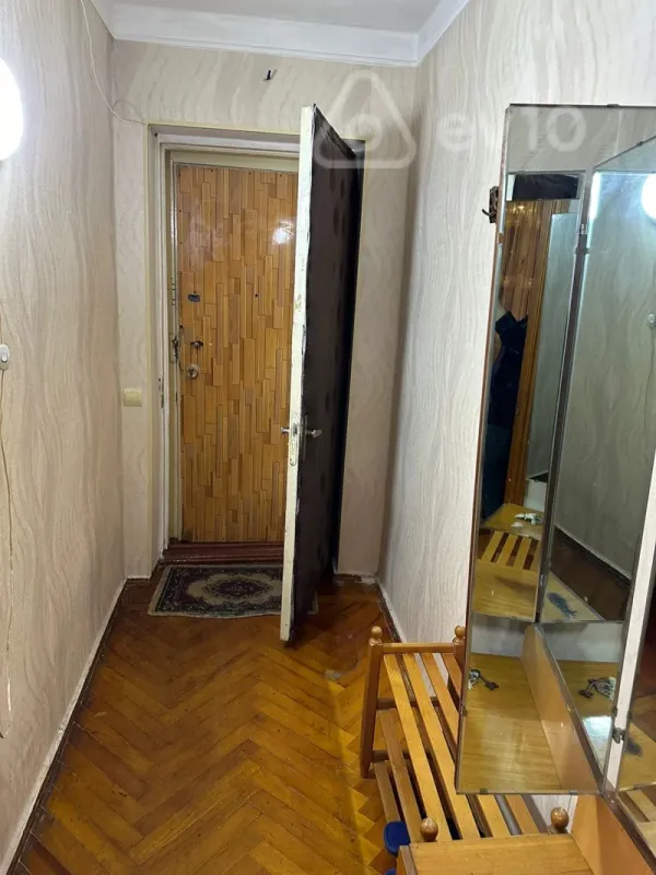 Kirayə verilir 2 otaqlı köhnə tikili 45 m²