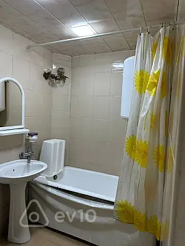 Kirayə verilir 2 otaqlı köhnə tikili 45 m²