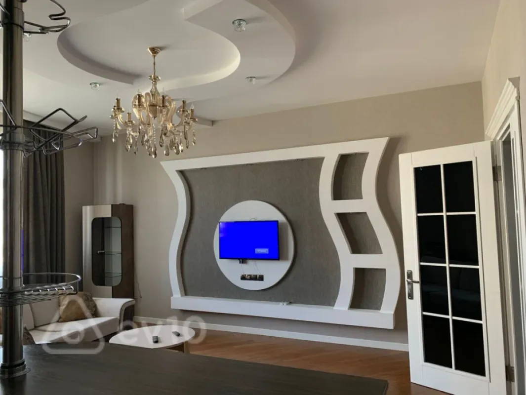 Kirayə verilir 3 otaqlı yeni tikili 90 m²