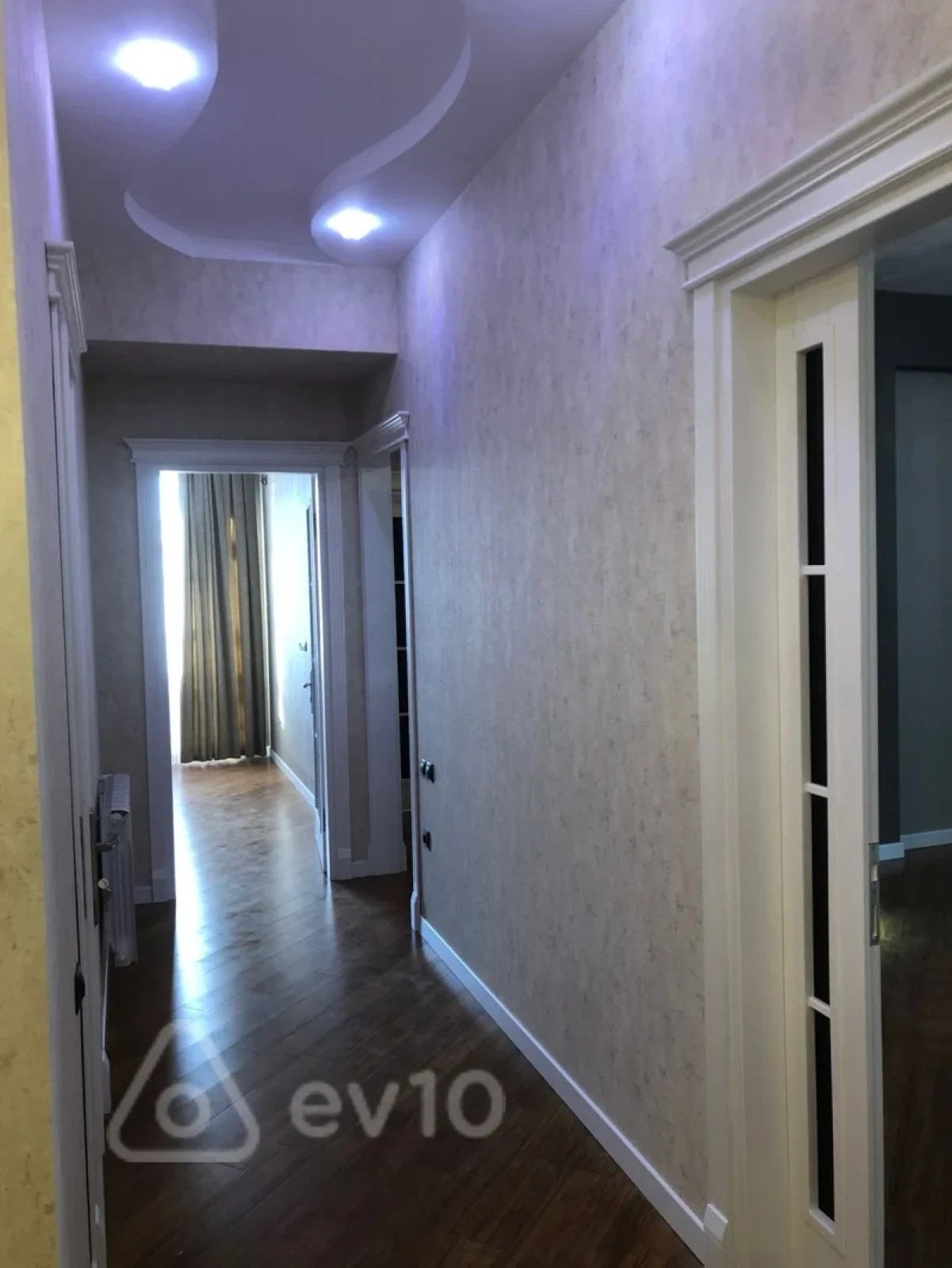 Kirayə verilir 3 otaqlı yeni tikili 90 m²
