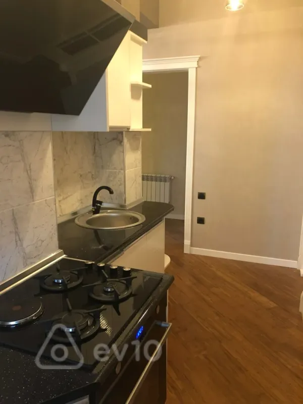 Kirayə verilir 3 otaqlı yeni tikili 90 m²