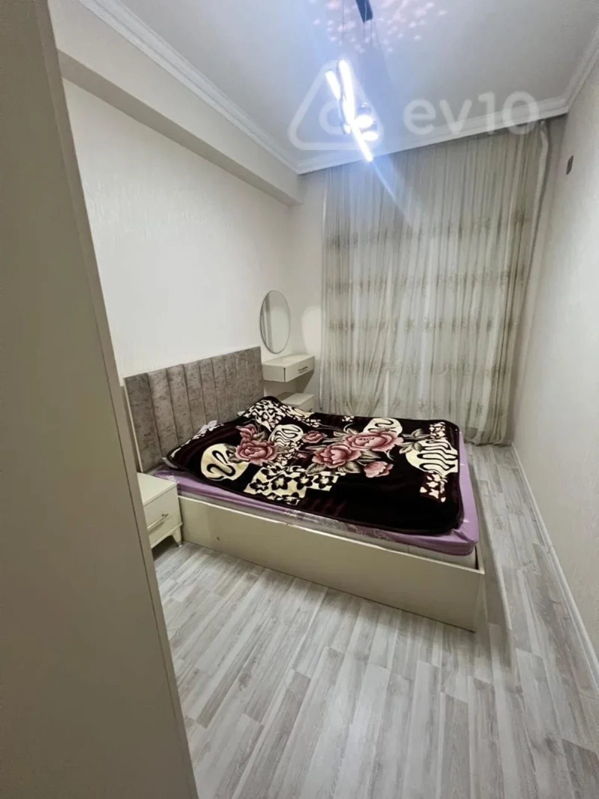 Kirayə verilir 2 otaqlı yeni tikili 60 m²
