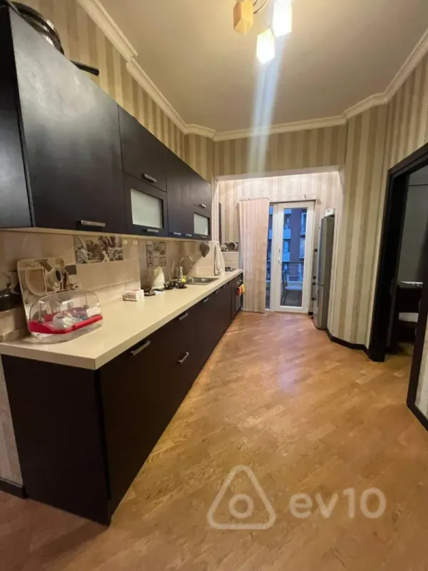 Satılır 3 otaqlı yeni tikili 95 m²