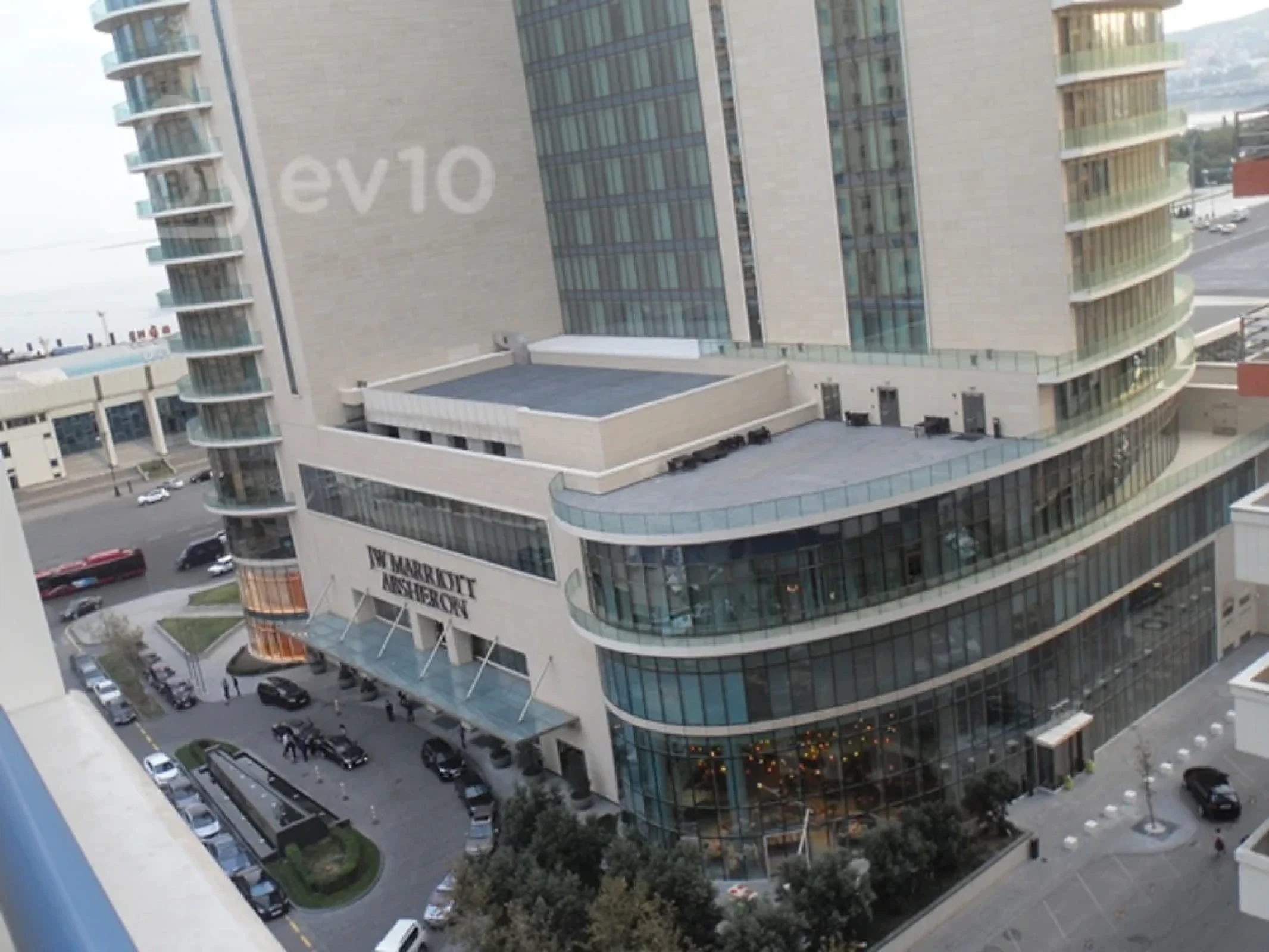 Kirayə verilir 3 otaqlı yeni tikili 150 m²