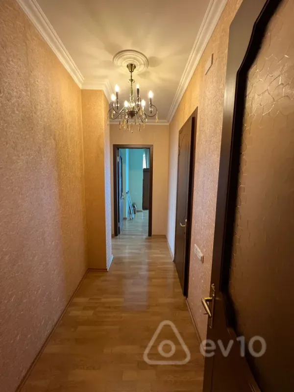 Kirayə verilir 3 otaqlı yeni tikili 150 m²