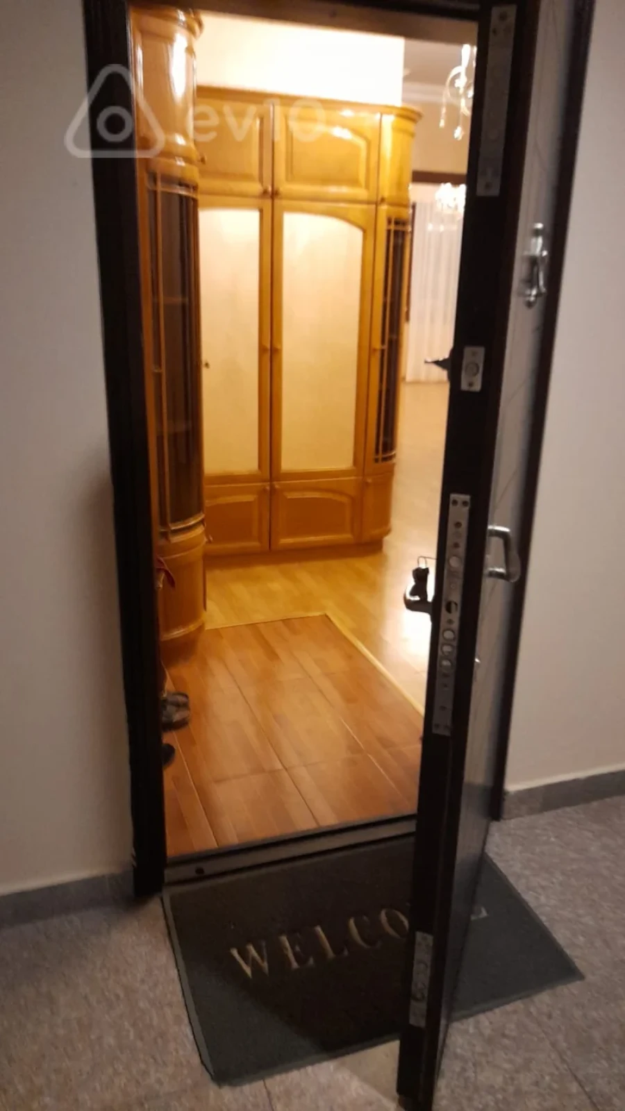 Kirayə verilir 3 otaqlı yeni tikili 150 m²