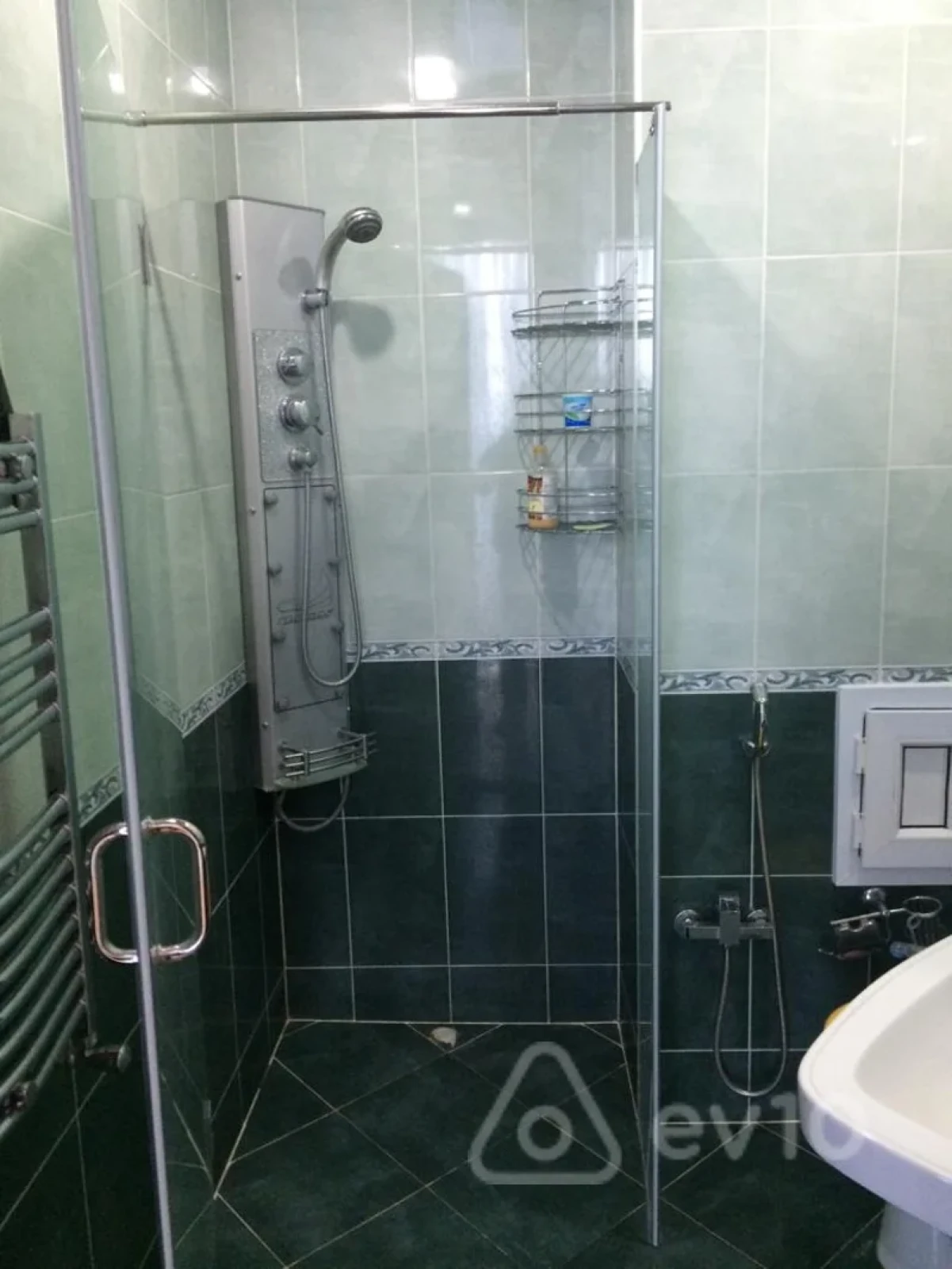 Kirayə verilir 3 otaqlı yeni tikili 150 m²