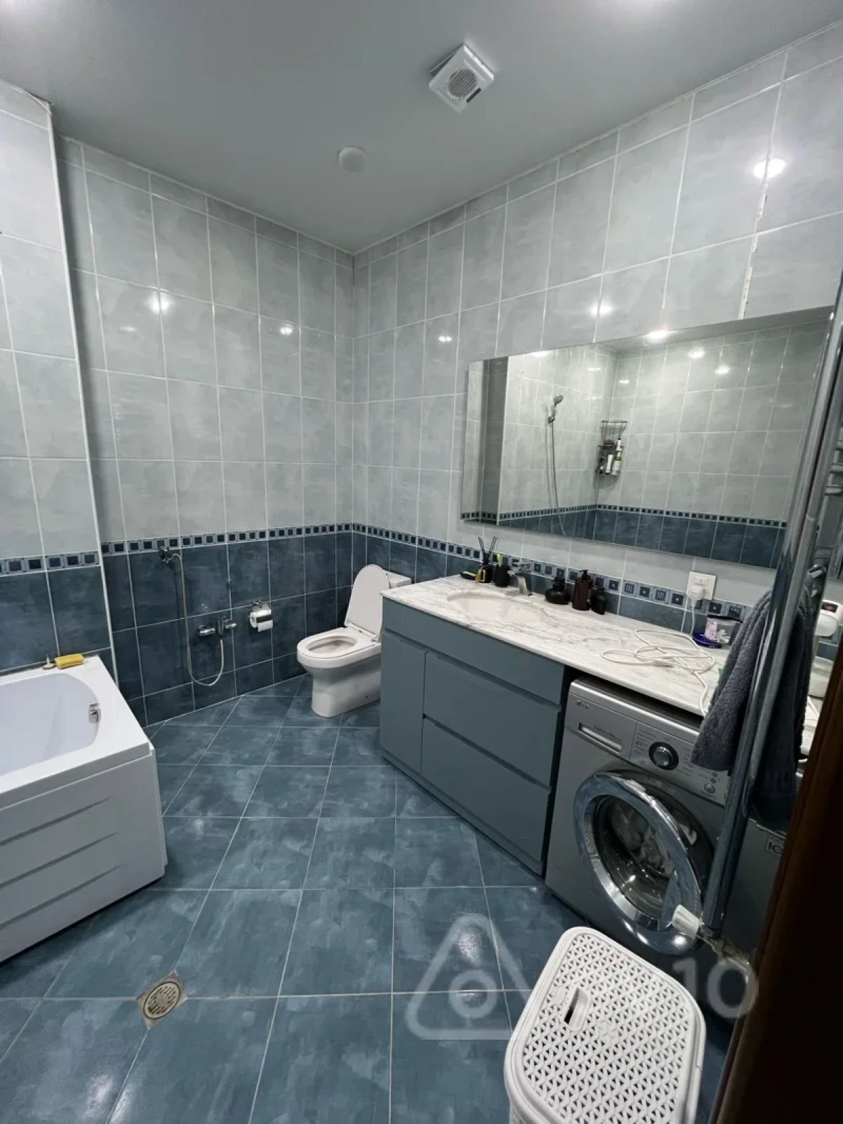 Kirayə verilir 3 otaqlı yeni tikili 150 m²