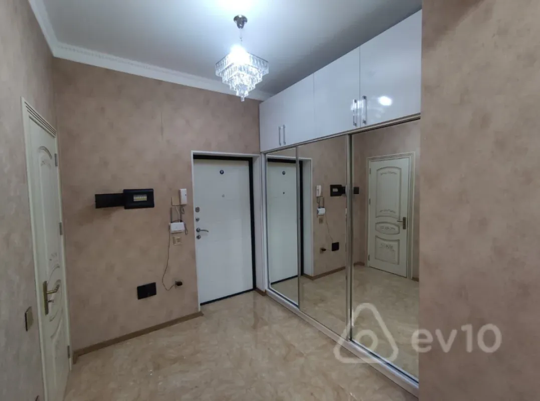 Kirayə verilir 2 otaqlı yeni tikili 60 m²