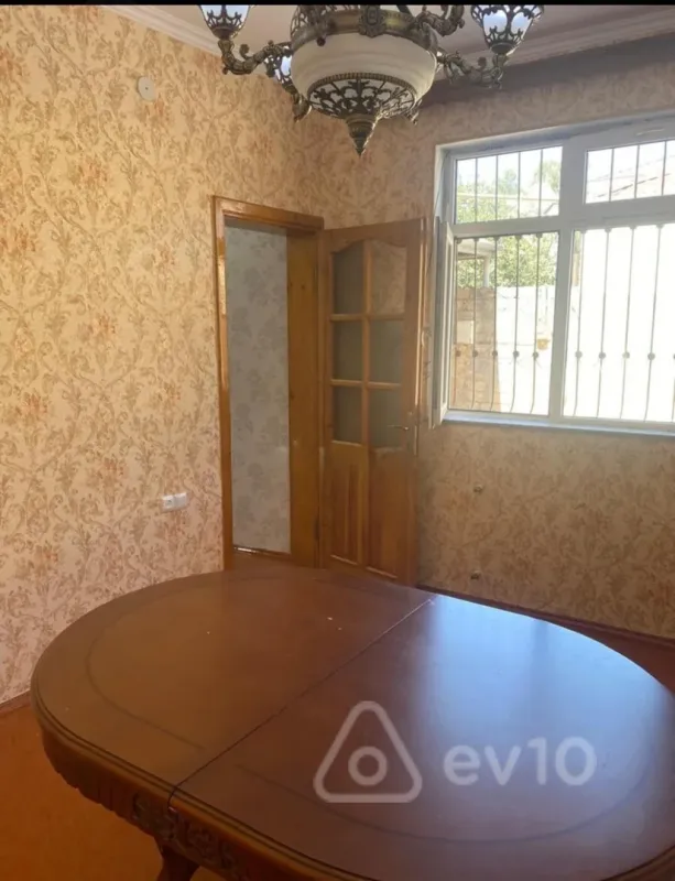 Kirayə verilir 2 otaqlı həyət evi 65 m²