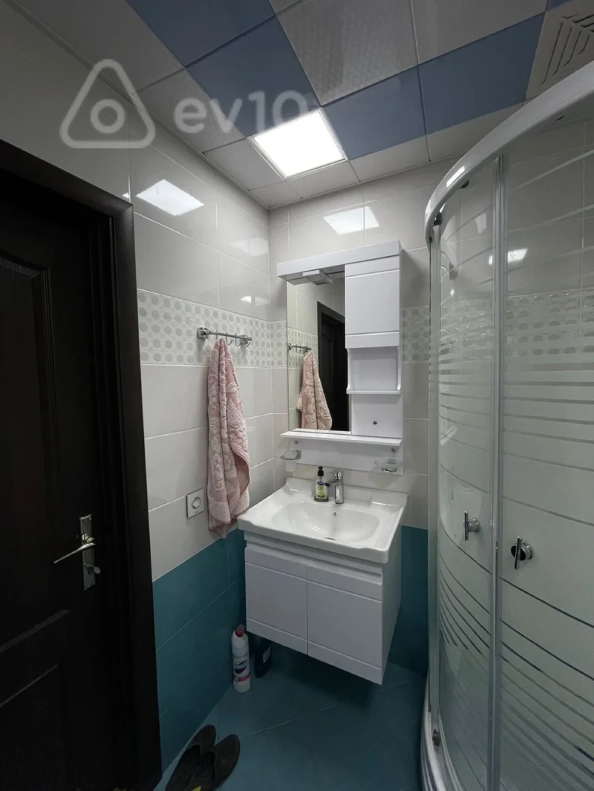 Kirayə verilir 2 otaqlı yeni tikili 90 m²