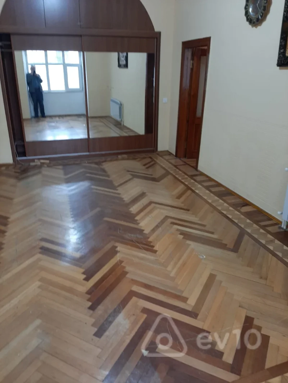 Kirayə verilir 2 otaqlı ofis 100 m²