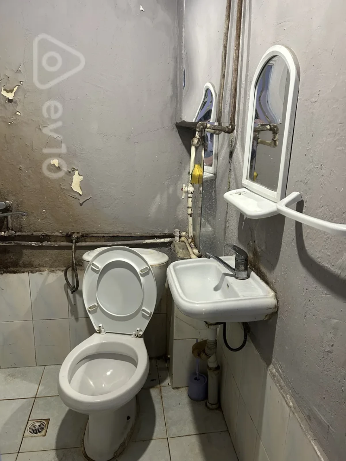 Kirayə verilir 2 otaqlı köhnə tikili 36 m²