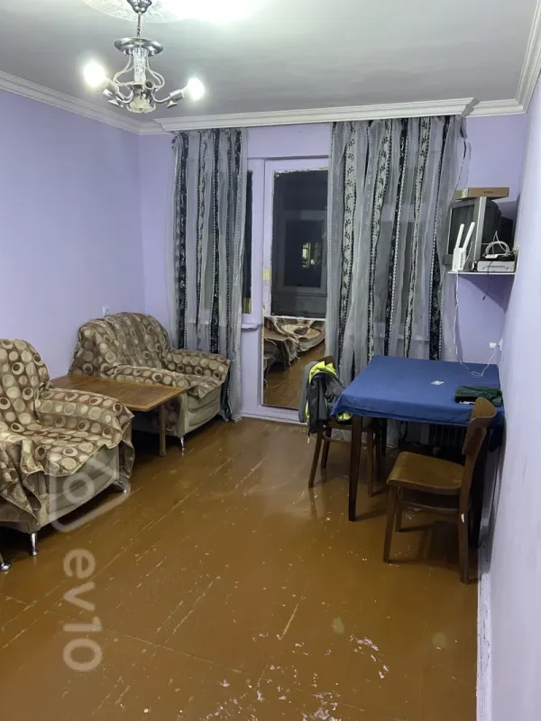 Kirayə verilir 2 otaqlı köhnə tikili 36 m²