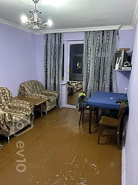 Kirayə verilir 2 otaqlı köhnə tikili 36 m²