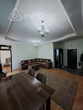 Kirayə verilir 2 otaqlı yeni tikili 90 m²