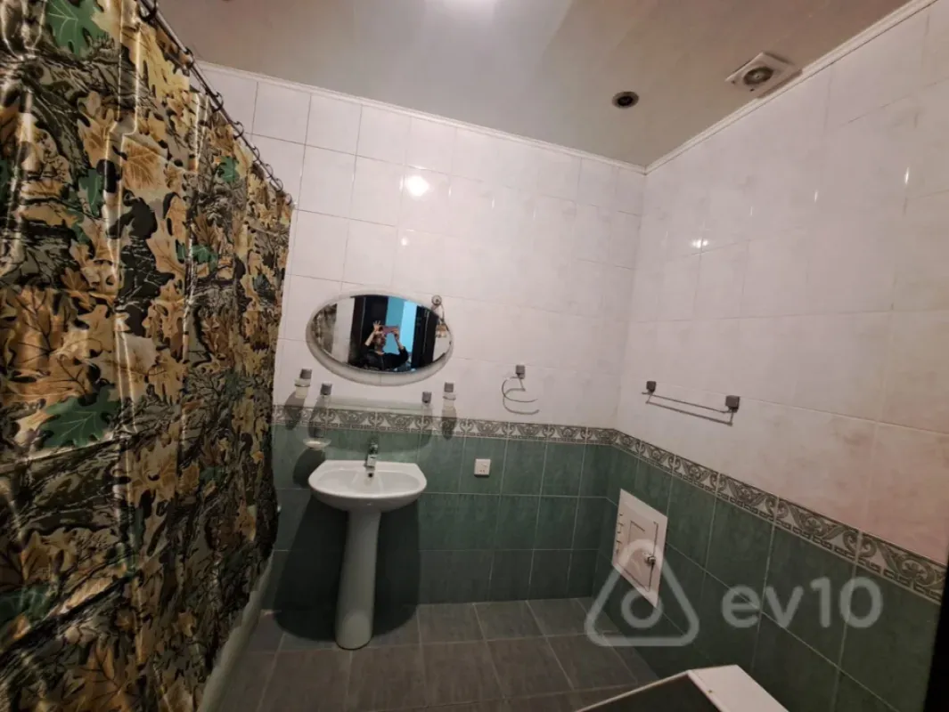 Kirayə verilir 2 otaqlı yeni tikili 90 m²